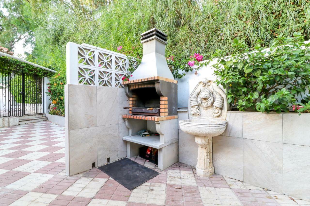 Villa Vita In Elviria マルベーリャ エクステリア 写真