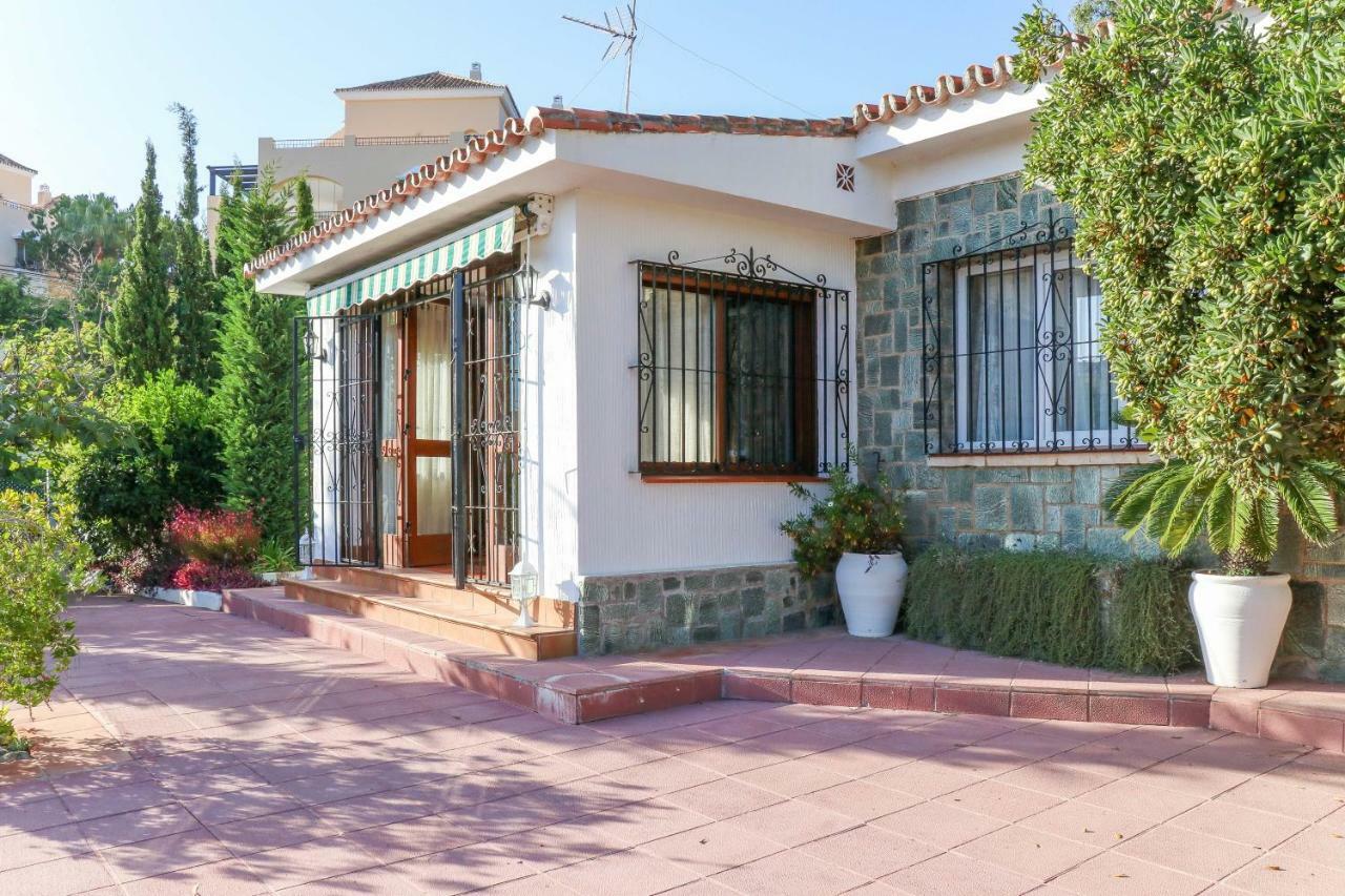 Villa Vita In Elviria マルベーリャ エクステリア 写真